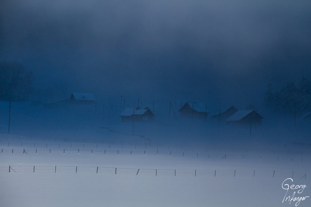 Engelberg - engelberg hag häuser nebel schnee strommasten tannen winter 